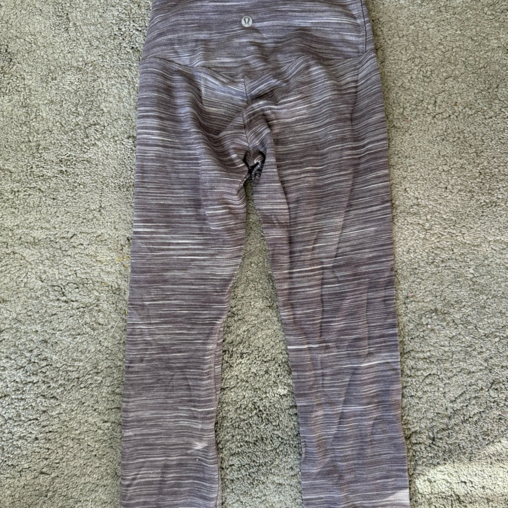 Lululemon capri leggings size 4